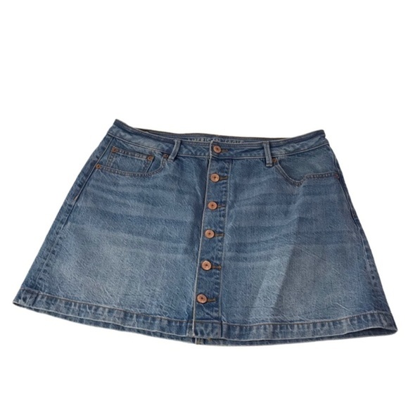 NWT American Eagle Jean mini skirts size 14 , button front - Picture 1 of 7